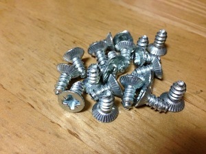 ★☆スキービンディングネジ　5.5mm　x　9.5mm　20個　新品☆★