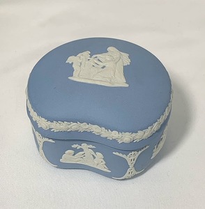 美品！Wedgwood ウェッジウッド ジャスパー 小物入れ ペールブルー 直径 約8cm