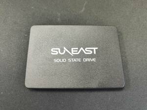 送料込☆動作確認済☆SUNEAST 2.5インチ SSD 512GB 7mm 使用時間 5140時間 SE800