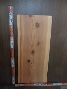 b1110944 杉●約1m36.5cm×59.5cm～63cm×2.3cm☆無垢板１枚板 木材 板 DIY 板材 天板 棚板 テーブル 看板 花台など種類豊富！