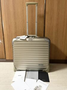 1000円~！希少品！正規店購入 美品 リモワ RIMOWA トパーズ チタニウム ビジネストロリー 2輪 28L 944.40 スーツケース キャリーケース