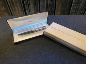 レア品　PARKER　パーカー　ボールペン　《NEW　YORK　WORLDS　FAIR　1964－65》　限定モデル　アメリカ製　箱カバーケース付き　回転式