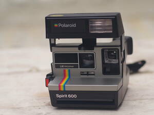 M10500 MADE IN UNITED KINGDOM Polaroid CAMERA Spirit 600 イギリス製 ポラロイドカメラ 動作確認なし 現状 ゆうぱっく60 0603