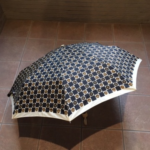 GIANNI VERSACE ジャンニ　ベルサーチ　折りたたみ傘　（Made in Italy)