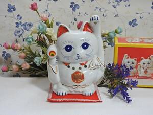 合格招き猫（小）水晶パワーストーンを持った猫・左手を上げた合格を招く猫・ 猫置物・開運アップ・福猫・Japanese Gift