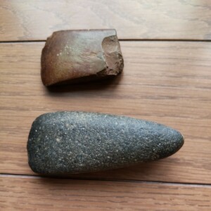 石器　磨製石斧（セキフ） ２個 戦前　秋田県横手市出土　石オノ　石斧　本物
