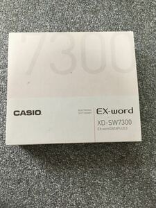 電子辞書 CASIO EX-word xd-sw7300 カシオ 付属品あり 本体の塗装外れあり 動作確認済み 中古 FYO