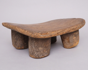 アフリカ　コートジボワール　セヌフォ族　スツール　椅子　腰掛　民具　アート　J　一刀彫　セヌフォスツール