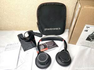【新品/未使用品】Plantronics Voyager Focus UC B825 ヘッドセット スタンド付き ワイヤレス ヘッドフォン USB ドングル プラントロニクス