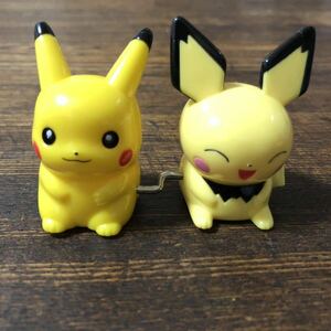 ポケモン　ピカチュウ　2000年製　ゼンマイおもちゃ