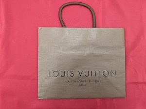 LOUIS VUITTON　ルイヴィトン　紙袋　サイズW約22cm×H約18cm