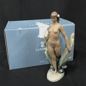リヤドロ 水浴する娘 グレス フィギュリン 高さ約38cm 保存箱付き LLADRO QR052-469