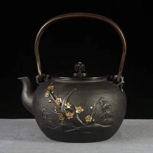 美品☆鉄壺 メラン菊 南部鉄器 コーティングなし 手作り鉄 やかんを沸かす お茶の道具 1400ML