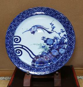 日本陶磁・伊万里ベロ藍大皿　瑞鳥と御所車図　径　47㎝