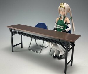 ミニチュア会議机 折り畳み 学校 ドールハウス figmaオビツ ジオラマ情景 昭和レトロ リカちゃん 食玩リーメント ぷちサンプル シルバニア