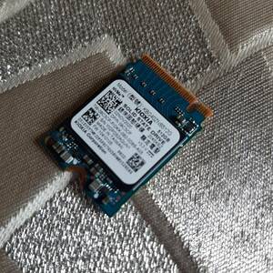 KIOXIA NVMe SSD 512G M.2 中古稼働品