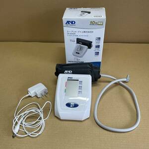 【美品】上腕式血圧計 電子血圧計 UA-654MR