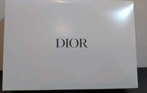 Dior　ノベルティ　ハンドタオル、巾着のセット