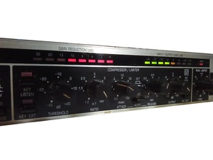 BEHRINGER 2ch コンプ MDX 2100 AMAZON 中古参考価格12980円 COMPRESSOR エフェクター EFFECTOR 1U RACK ラック マウント 管理番号(W/CC)