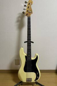 Fender Japan Precision Bass 90年代　Oシリアル　クリーム　ホワイト系