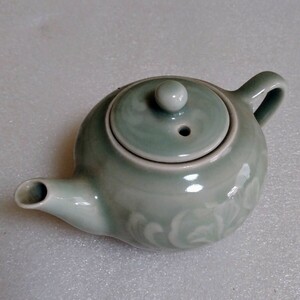 急須　青磁　牡丹花紋　中国　龍泉　茶器　煎茶道具　プラ安時