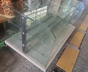 「北海道千歳市 直接引き取り限定」 2 ガラスショーケース 業務 店舗用