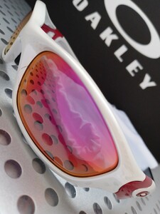 偏光！ストレートジャケット☆ホワイトクローム【OAKLEY】STRAIGHT　オークリー　POLARIZED　サングラス