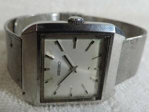 稼働中・セイコー・手巻きメンズ時計・シルバー文字盤 SEIKO 2220-3171