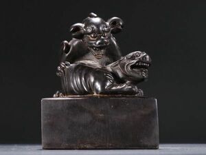 【瓏】紫檀の木彫 瑞獣鈕印章 清時代 極細工 手彫り 置物擺件 中国古賞物 蔵出