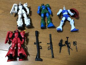 ガンダムフィギュア4点セット　ギャン　旧ザク　ジョニー・ライデン専用ザク　シン・マツナガ専用ザク？　武器計5点セット　高さ12.5cm程度