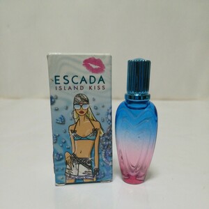 未使用 エスカーダ アイランドキッス オードトワレ EDT 4ml ミニ香水 ミニボトル ESCADA 送料無料