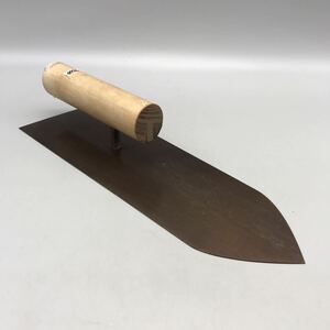 【新品 未使用】左官コテ 油焼中塗 330mm ヤマサ やまさ 山さ 鏝 道具 左官道具 コテ 職人 道具 大工 工具 條九阪大 おすすめ