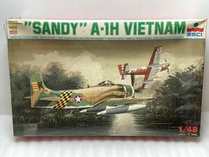 即決 ESCI ERTL 1/48 Sandy A-1H Vietnam 4075 サンディ 未組立て イタリア製 1980年代 エッシー 当時物 希少 絶版