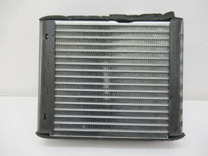 〇未使用品 ミニキャブ U61V 純正 エアコン エバポレーター 【 MR568179 】(M090943)