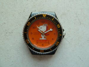シチズン　VEGA　スヌーピー　ダイバータイプ　クォーツ　腕時計　回転ベゼル　オレンジ文字盤　電池交換済み　稼働品