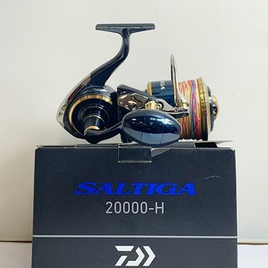 ★★ DAIWA ダイワ 20 ソルティガ 20000-H　スピニングリール　替えスプール、ポーチ、箱付 309516 やや傷や汚れあり