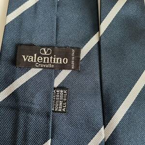 VALENTINO(ヴァレンティノ) 紺灰色ストライプロゴネクタイ