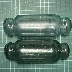 小樽のガラス浮き玉（外径5cm・長さ16cm×2個）シリンダー型・ビン玉 ＃01
