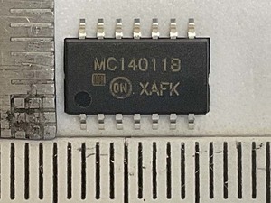 面実装 4回路 2入力 NAND MC14011BF (出品番号622) モトローラ（MOTOROLA）