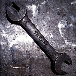 ヤマハ発動機 整備用工具車載工具 両口レンチ wrench サイズ表記 14mm.と17mm. YAMAHA 全長145mm. 船外機 ジェットスキー SR SDR SRX