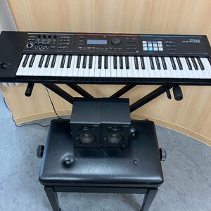 A) Roland ローランド シンセサイザー JUNO-DS61 ジュノ 61鍵盤 キーボード 椅子 スピーカー スタンド セット 音響機器※中古