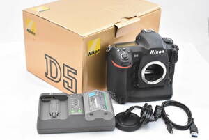 Nikon ニコン D5 ボディ　タイプ XQDモデル デジタル一眼レフカメラ 元箱付き (t5298)