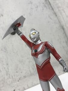 帰ってきたウルトラマン リアル フィギュア ウルトラディフェンダー 究極大怪獣 ウルトラランス スケールフィギュア 現状品 外箱無