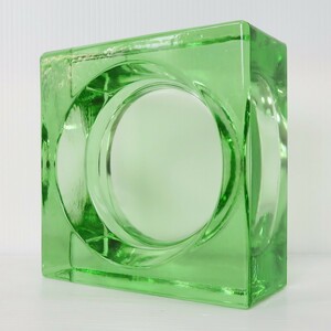ガラスブロック ソリッド 世界で有名なブランド品 厚み60mmライトグリーン色ガラスブロックgb504