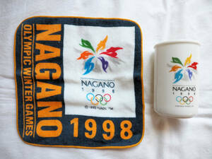 ビンテージ品　冬季長野オリンピック　タオルハンカチと湯呑のセット　未使用・美品