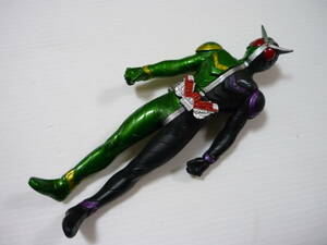 [管01]【送料無料】ソフビ サイクロンジョーカー 2009 約17cm 仮面ライダーW フィギュア 人形 特撮 仮面ライダーダブル バンダイ