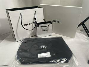 ◆ シャネル CHANEL ポーチ ノベルティ ブラック ◆ ロゴ入り 大きめ 紙袋 箱 付き