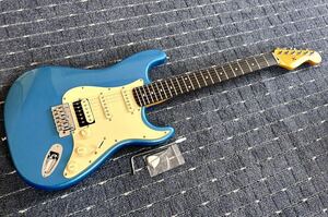 Stratocaster ストラトキャスター 詳細不明につき格安出品します