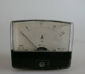 日置電気のメーター　KRー52　アナログメーター　角型　時代物　ジャンク出品　日置の計測器　アナログ電流計