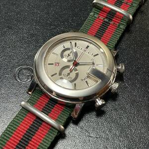 美品 本物 グッチ QZ 101M クロノ クロノ デイト シルバー文字盤 メンズ腕時計 時計 gucci